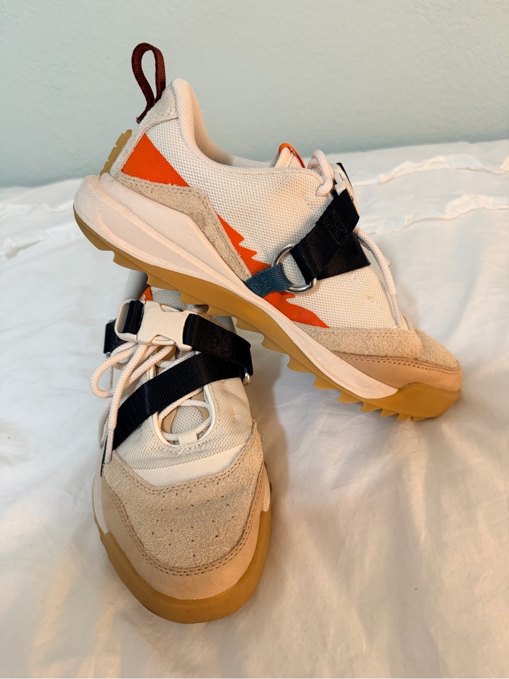 Sorel size 8.5 sneakers w/buckle detail